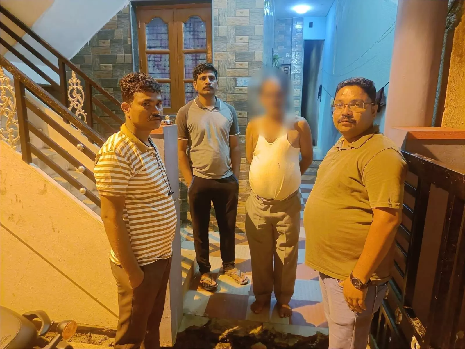 ಶಿವಮೊಗ್ಗ | ಜಿಲ್ಲಾದ್ಯಂತ ರೌಡಿ ಶೀಟರ್ ಗಳ ಮನೆಗಳ ಮೇಲೆ ಪೊಲೀಸ್ ದಾಳಿ