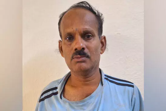 ಮಂಗಳೂರು: ಸೆಲೂನ್ ಮಾಲಕನಿಗೆ ಚೂರಿ ಇರಿತ ಪ್ರಕರಣ; ಆರೋಪಿಯ ಬಂಧನ ಮಂಗಳೂರು: ಸೆಲೂನ್ ಮಾಲಕನಿಗೆ ಚೂರಿ ಇರಿತ ಪ್ರಕರಣ; ಆರೋಪಿಯ ಬಂಧನ