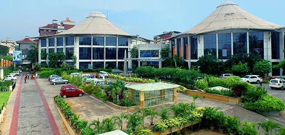 ದಿ ಓಶಿಯನ್ ಪರ್ಲ್ ಹೊಟೇಲ್ ಮೇಲ್ನೋಟದಲ್ಲಿ ಮಂಗಳೂರಿನ ಡಾ.ಟಿಎಂಎ ಪೈ ಇಂಟರ್ ನ್ಯಾಶನಲ್ ಕನ್ವೆನ್ಷನ್ ಸೆಂಟರ್ ದಿ ಓಶಿಯನ್ ಪರ್ಲ್ ಹೊಟೇಲ್ ಮೇಲ್ನೋಟದಲ್ಲಿ ಮಂಗಳೂರಿನ ಡಾ.ಟಿಎಂಎ ಪೈ ಇಂಟರ್ ನ್ಯಾಶನಲ್ ಕನ್ವೆನ್ಷನ್ ಸೆಂಟರ್