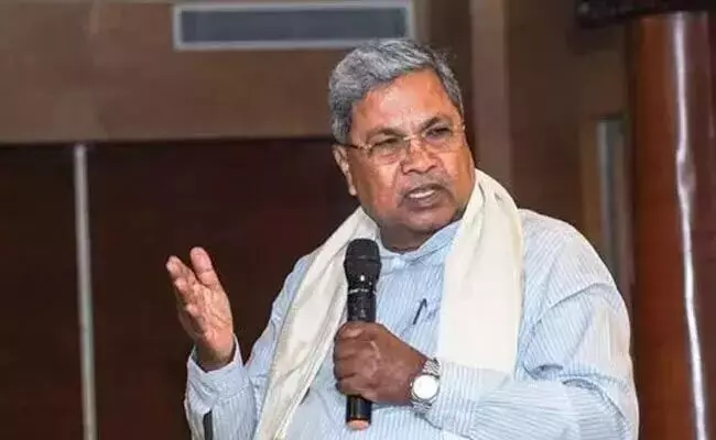 ಕುಮಾರಸ್ವಾಮಿ ಪ್ರಧಾನಿಯನ್ನು ಟೀಕಿಸುವಾಗ ಯಾಕೆ ಕಿವಿ ಹಿಂಡಿ ಬುದ್ದಿ ಹೇಳಿರಲಿಲ್ಲ?: ದೇವೇಗೌಡ ವಿರುದ್ಧ ಸಿಎಂ ಸಿದ್ದರಾಮಯ್ಯ ವಾಗ್ದಾಳಿ