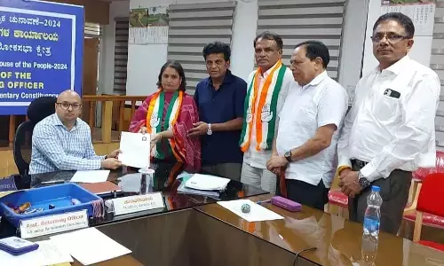 ಶಿವಮೊಗ್ಗ : ನಾಮಪತ್ರ ಸಲ್ಲಿಸಿದ ಗೀತಾ ಶಿವರಾಜಕುಮಾರ್