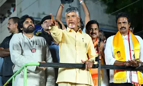 ಆಂಧ್ರಪ್ರದೇಶ| ಜಗನ್ ನಂತರ ಚಂದ್ರಬಾಬು ನಾಯ್ಡು ಹಾಗೂ ಪವನ್ ಕಲ್ಯಾಣ್ ಮೇಲೂ ಕಲ್ಲು ತೂರಾಟ