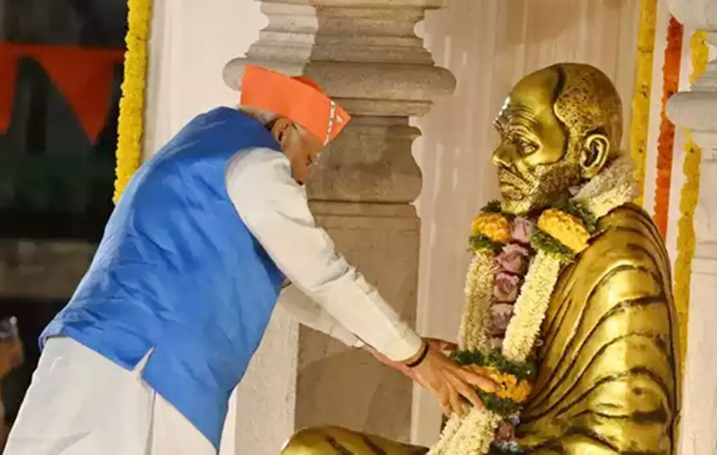 ನಾರಾಯಣ ಗುರುಗಳ ಪ್ರತಿಮೆಗೆ ಹಾರಾರ್ಪಣೆ ರಾಜಕೀಯದ ಹಿಂದೆ...