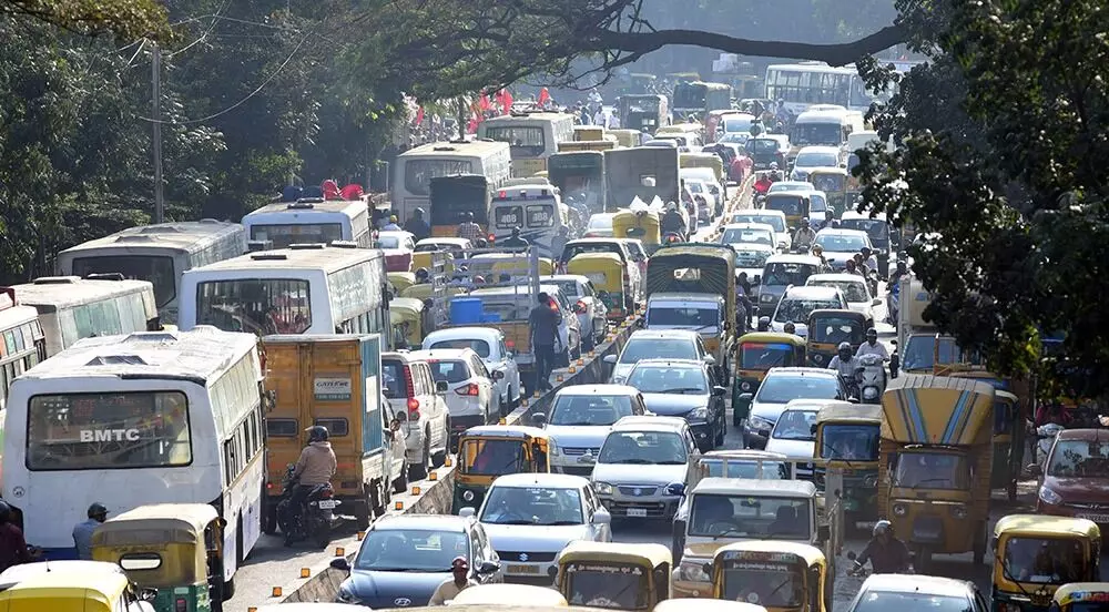 ಬೆಂಗಳೂರು | ಹೆಬ್ಬಾಳ ಮೇಲ್ಸೆತುವೆ ಕಾಮಗಾರಿ : ಕೆ.ಆರ್.ಪುರ ಮಾರ್ಗದಲ್ಲಿ ಎ.17ರಿಂದ ಸಂಚಾರ ನಿರ್ಬಂಧ ಬೆಂಗಳೂರು | ಹೆಬ್ಬಾಳ ಮೇಲ್ಸೆತುವೆ ಕಾಮಗಾರಿ : ಕೆ.ಆರ್.ಪುರ ಮಾರ್ಗದಲ್ಲಿ ಎ.17ರಿಂದ ಸಂಚಾರ ನಿರ್ಬಂಧ