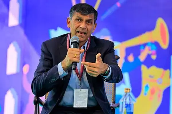 ಜಗತ್ತಿನಲ್ಲೇ ಅದ್ವಿತೀಯ ಎಂಬ ‘ವಿರಾಟ್ ಕೊಹ್ಲಿ ಮನಸ್ಥಿತಿ’ಯನ್ನು ಯುವಭಾರತ ಹೊಂದಿದೆ : ರಘುರಾಮ್ ರಾಜನ್ ಜಗತ್ತಿನಲ್ಲೇ ಅದ್ವಿತೀಯ ಎಂಬ ‘ವಿರಾಟ್ ಕೊಹ್ಲಿ ಮನಸ್ಥಿತಿ’ಯನ್ನು ಯುವಭಾರತ ಹೊಂದಿದೆ : ರಘುರಾಮ್ ರಾಜನ್