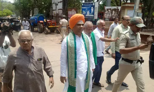 ಲೋಕಸಭಾ ಚುನಾವಣೆ | ಪಕ್ಷೇತರ ಅಭ್ಯರ್ಥಿಯಾಗಿ ನಾಮಪತ್ರ ಸಲ್ಲಿಸಿದ ದಿಂಗಾಲೇಶ್ವರ ಸ್ವಾಮೀಜಿ