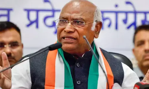 ನಮ್ಮ ಸಂವಿಧಾನ, ಪ್ರಜಾಪ್ರಭುತ್ವವನ್ನು ರಕ್ಷಿಸುವ ಹೋರಾಟ ಇಂದಿನಿಂದ ಪ್ರಾರಂಭಗೊಂಡಿದೆ: ಮಲ್ಲಿಕಾರ್ಜುನ ಖರ್ಗೆ