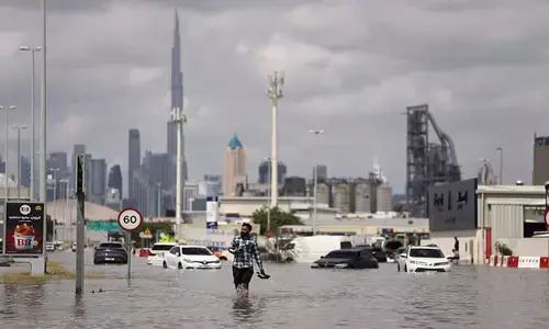 ಪ್ರವಾಹದಿಂದ ಯುಎಇ ತತ್ತರ: ಭಾರತೀಯರು ಅನಗತ್ಯ ಪ್ರಯಾಣ ಮುಂದೂಡುವಂತೆ ಭಾರತೀಯ ರಾಯಭಾರ ಕಚೇರಿ ಸಲಹೆ