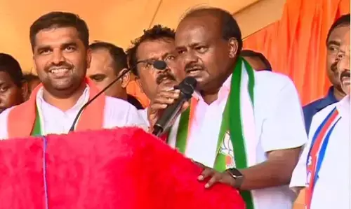 ತಾಯಂದಿರಿಗೆ 2000 ಕೊಡ್ತಿದ್ದಾರೆ... ಯಜಮಾನ್ರು ದುಡಿಮೆಯ 90 ಭಾಗ ಕುಡಿಯುತ್ತಿದ್ದಾರೆ: ಕುಮಾರಸ್ವಾಮಿ