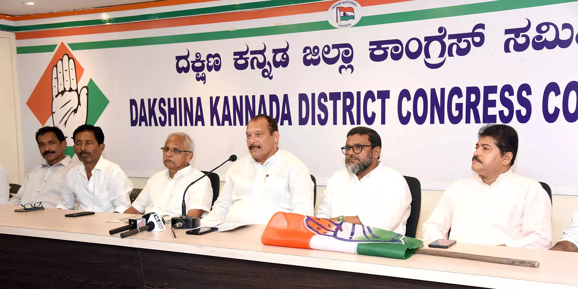 ಬಿಜೆಪಿ ಡಬಲ್ ಡೇಂಜರ್: ಐವನ್ ಡಿಸೋಜ