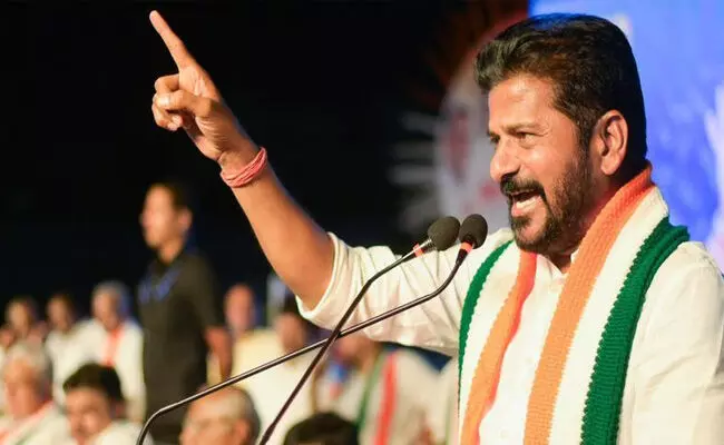 ಕೇಂದ್ರದ ಬಿಜೆಪಿ ಸರ್ಕಾರ ದಕ್ಷಿಣ ಭಾರತ ವಿರೋಧಿ ನೀತಿ ಅನುಸರಿಸುತ್ತಿದೆ: ತೆಲಂಗಾಣ ಸಿಎಂ ರೇವಂತ್ ರೆಡ್ಡಿ ಕೇಂದ್ರದ ಬಿಜೆಪಿ ಸರ್ಕಾರ ದಕ್ಷಿಣ ಭಾರತ ವಿರೋಧಿ ನೀತಿ ಅನುಸರಿಸುತ್ತಿದೆ: ತೆಲಂಗಾಣ ಸಿಎಂ ರೇವಂತ್ ರೆಡ್ಡಿ