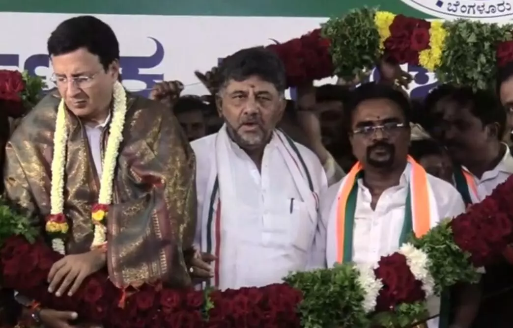 ಬಿಜೆಪಿ ತೊರೆದು ಕಾಂಗ್ರೆಸ್ ಸೇರಿದ ಕೆ.ಪಿ.ನಂಜುಂಡಿ ಬಿಜೆಪಿ ತೊರೆದು ಕಾಂಗ್ರೆಸ್ ಸೇರಿದ ಕೆ.ಪಿ.ನಂಜುಂಡಿ