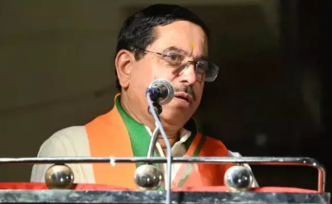 ಕಾಂಗ್ರೆಸ್‌ ಅವಕಾಶವಾದಿ ರಾಜಕಾರಣ ಮಾಡುತ್ತಿದೆ: ಪ್ರಲ್ಹಾದ್ ಜೋಶಿ ‌