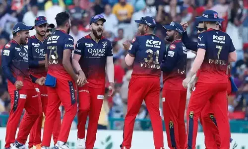 ಸೋಲಿನ ಸುಳಿಯಲ್ಲಿರುವ ಆರ್‌ ಸಿ ಬಿ ಐಪಿಎಲ್ ಪ್ಲೇ ಆಫ್ ಗೆ ಅರ್ಹತೆ ಪಡೆಯುವುದೇ?