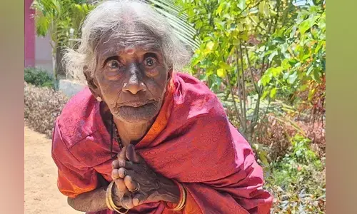 ಲೋಕಸಭಾ ಚುನಾವಣೆ : ಮತದಾನ ಮಾಡಿದ ಸಕಲೇಶಪುರದ ಶತಾಯುಷಿ ಸಿದ್ದಮ್ಮ