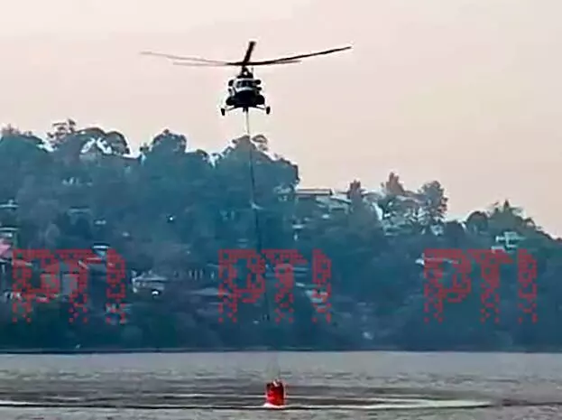 ನೈನಿತಾಲ್ ಪ್ರದೇಶದಲ್ಲಿ ವ್ಯಾಪಿಸುತ್ತಿರುವ ಕಾಡ್ಗಿಚ್ಚು; ಸೇನೆಗೆ ಬುಲಾವ್ ನೈನಿತಾಲ್ ಪ್ರದೇಶದಲ್ಲಿ ವ್ಯಾಪಿಸುತ್ತಿರುವ ಕಾಡ್ಗಿಚ್ಚು; ಸೇನೆಗೆ ಬುಲಾವ್