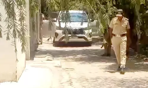 ಕಲಬುರಗಿ | ಮಾಜಿ ಮೇಯರ್ ಕಾರಿನಲ್ಲಿದ್ದ 2 ಕೋಟಿ ರೂ. ಜಪ್ತಿ