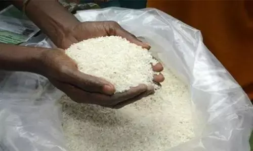 ಚುನಾವಣಾ ರ್‍ಯಾಲಿಯಲ್ಲಿ ಪಾಲ್ಗೊಂಡಿದ್ದಕ್ಕಾಗಿ ಪರವಾನಿಗೆ ಕಳೆದುಕೊಂಡ ಪಡಿತರ ಅಂಗಡಿ ಮಾಲಿಕ; ವರದಿ