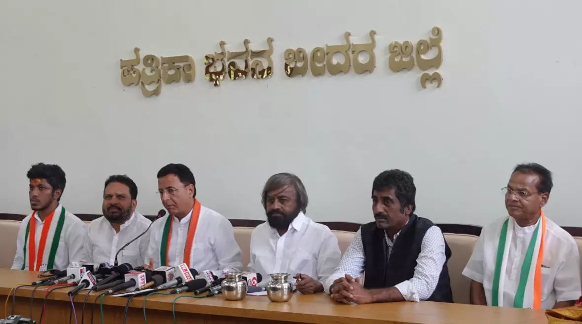 ಕೇಂದ್ರದಿಂದ ರಾಜ್ಯದ ರೈತರಿಗೆ ಘೋರ ಅನ್ಯಾಯ : ರಣದೀಪ್ ಸಿಂಗ್ ಸುರ್ಜೇವಾಲ