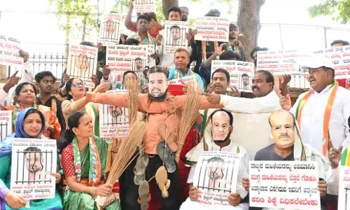 ಪ್ರಜ್ವಲ್ ರೇವಣ್ಣ ಬಂಧನಕ್ಕೆ ಆಗ್ರಹಿಸಿ ಡಿಜಿಪಿಗೆ ಮಹಿಳಾ ಕಾಂಗ್ರೆಸ್ ದೂರು