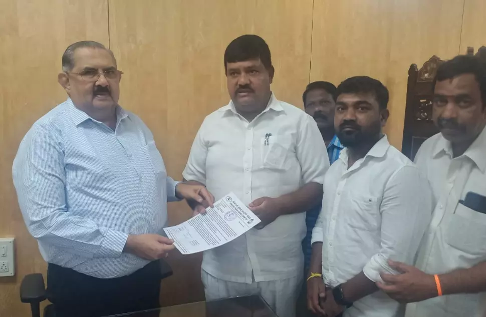 ಪ್ರಜ್ವಲ್‌ ರೇವಣ್ಣ ವಿರುದ್ಧ ಮಾನವ ಹಕ್ಕುಗಳ ಆಯೋಗಕ್ಕೆ ಕಾಂಗ್ರೆಸ್ ದೂರು