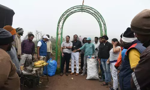 ಪರಿಸರ ಪ್ರೇಮಿಗಳ ಸ್ವರ್ಗ ಮುಳ್ಳಯ್ಯನಗಿರಿಗೆ ಪ್ರವಾಸಿಗರೇ ಕಂಟಕ