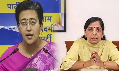 ಜೈಲಿನಲ್ಲಿ ಕೇಜ್ರಿವಾಲ್‌ರನ್ನು ಭೇಟಿಯಾದ ಸುನೀತಾ, ಆತಿಶಿ