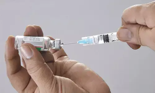 ಕೋವಿಡ್ ಲಸಿಕೆಯಿಂದ ಅಡ್ಡ ಪರಿಣಾಮ ಇರುವುದನ್ನು ಒಪ್ಪಿಕೊಂಡ ಔಷಧ ಉತ್ಪಾದನಾ ಸಂಸ್ಥೆ ಅಸ್ಟ್ರಾಜೆನಿಕಾ