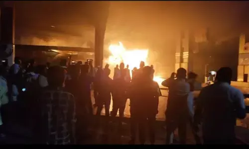 ಶಿವಮೊಗ್ಗ | ಮೊಬೈಲ್ ಅಂಗಡಿಯಲ್ಲಿ ಬೆಂಕಿ ಅವಘಡ: ಅಪಾರ ನಷ್ಟ