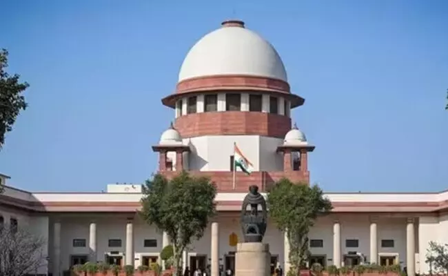 ವಕೀಲರ ಸಂಘದಲ್ಲಿ ಮಹಿಳೆಯರಿಗೆ ಮೂರನೇ ಒಂದರಷ್ಟು ಹುದ್ದೆಗಳ ಮೀಸಲಾತಿಗೆ ಸುಪ್ರೀಂ ಕೋರ್ಟ್ ಆದೇಶ