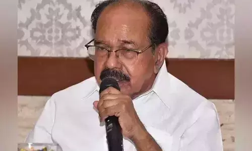 ಪ್ರಜ್ವಲ್  ಪ್ರಕರಣ | ದೇವೇಗೌಡರ ಕುಟುಂಬ ರಾಜಕೀಯದಿಂದ ಹಿಂದೆ ಸರಿಯಬೇಕು : ವೀರಪ್ಪ ಮೊಯ್ಲಿ