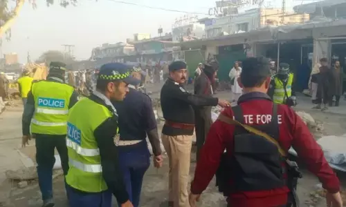 ಪಾಕಿಸ್ತಾನದಲ್ಲಿ ಅವಳಿ ಸ್ಫೋಟಕ್ಕೆ ಒಬ್ಬ ಸಾವು; 20 ಮಂದಿಗೆ ಗಾಯ