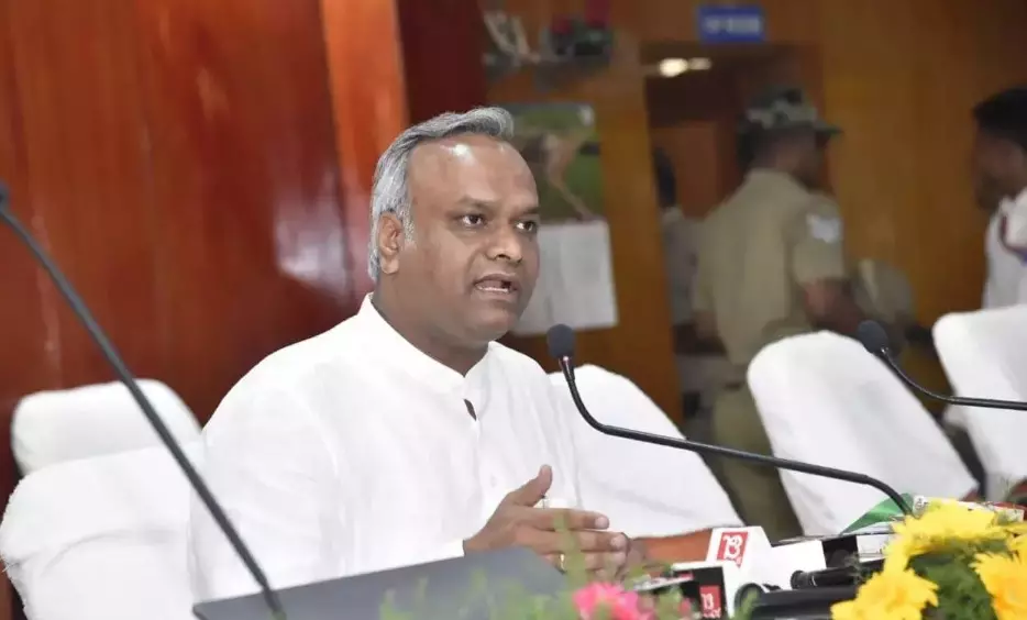 ಪ್ರಧಾನಿ ಮೋದಿ ಕನ್ನಡಿಗರಿಗೆ ಕೊಟ್ಟ ಕೊಡುಗೆ ಚೊಂಬು, ಟೋಪಿ : ಸಚಿವ ಪ್ರಿಯಾಂಕ್ ಖರ್ಗೆ