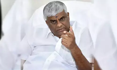 ಕೆ.ಆರ್.ನಗರದ ಸಂತ್ರಸ್ತೆಯ ಅಪಹರಣ ಪ್ರಕರಣ | ಬಂಧನ‌ದ ಭೀತಿಯಿಂದ ನಿರೀಕ್ಷಣಾ ಜಾಮೀನು ಕೋರಿ ಎಚ್.ಡಿ.ರೇವಣ್ಣ ಅರ್ಜಿ