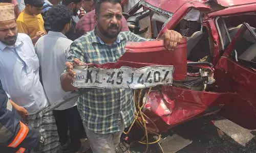 ಮಂಜೇಶ್ವರ | ಆ್ಯಂಬುಲೆನ್ಸ್- ಕಾರು ಮಧ್ಯೆ ಭೀಕರ ಅಪಘಾತ: ಮೂವರು ಮೃತ್ಯು