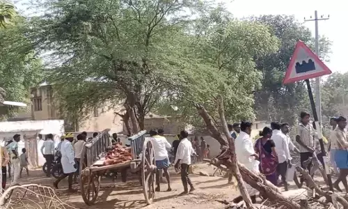 ಸುರಪುರ ಉಪಚುನಾವಣೆ | ಬಾದ್ಯಾಪುರ ಗ್ರಾಮದಲ್ಲಿ ಮತದಾನದ ವೇಳೆ ಗಲಾಟೆ ; ಓರ್ವನಿಗೆ ಗಂಭೀರ ಗಾಯ