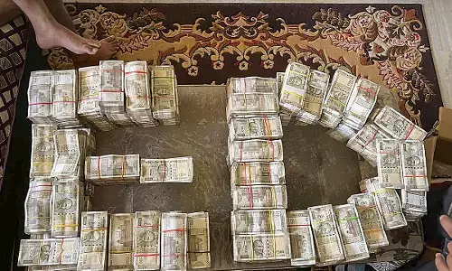 ಜಾರ್ಖಂಡ್ | ಬೃಹತ್ ಪ್ರಮಾಣದ ನಗದು ವಶ ಈಡಿಯಿಂದ ಸಚಿವರ ಕಾರ್ಯದರ್ಶಿ ಸಂಜೀವ್ ಲಾಲ್, ಮನೆ ಕೆಲಸದ ಆಳು ಬಂಧನ