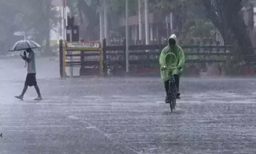 ಬೆಂಗಳೂರಿನಲ್ಲಿ ಮುಂದುವರೆದ ಮಳೆ, ಅವಾಂತರ ಸೃಷ್ಟಿ