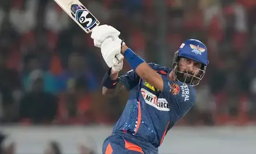 ಐಪಿಎಲ್ 1000 ಸಿಕ್ಸರ್ ಮೈಲಿಗಲ್ಲಿನಲ್ಲಿ ಹೊಸ ದಾಖಲೆ