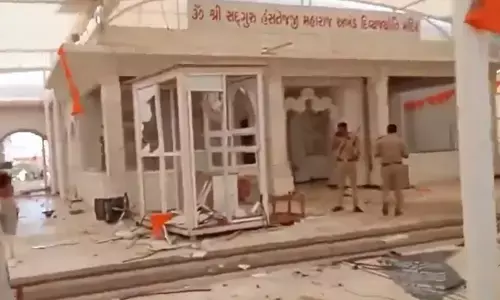 ಪಿರಾನ ದರ್ಗಾದಲ್ಲಿ ಶತಮಾನಗಳಷ್ಟು ಹಳೆಯ ಸಮಾಧಿಗಳ ನೆಲಸಮ; ಕಲ್ಲು ತೂರಾಟದಲ್ಲಿ ಕೆಲವರಿಗೆ ಗಾಯ