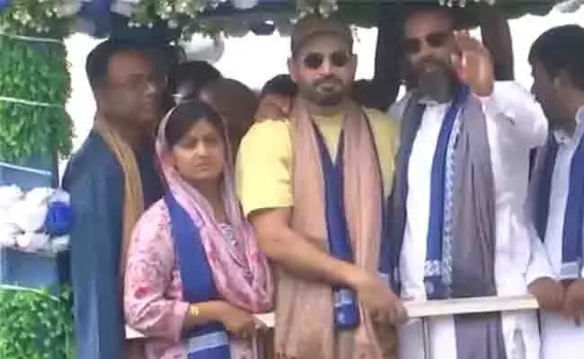 ಸಹೋದರ ಯೂಸುಫ್‌ ಪಠಾಣ್‌ ಪರ ಪ್ರಚಾರ ನಡೆಸಿದ ಇರ್ಫಾನ್‌ ಪಠಾಣ್‌