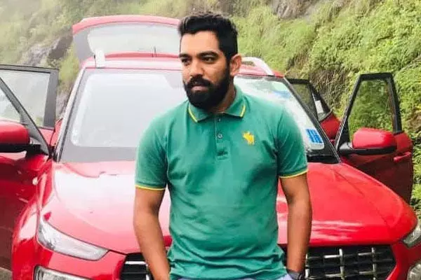 ಮಡಿಕೇರಿ: ಕ್ರಿಕೆಟ್‌ ಪಂದ್ಯಾವಳಿಯ ಬ್ಯಾನರ್ ಕಟ್ಟುತ್ತಿದ್ದ ಯುವಕ ವಿದ್ಯುತ್‌ ಆಘಾತದಿಂದ ಮೃತ್ಯು