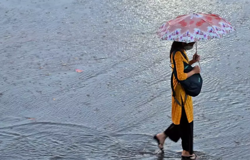 ರಾಜ್ಯದಲ್ಲಿ ಒಂದು ವಾರದ ಕಾಲ ಗುಡುಗು ಸಹಿತ  ಭಾರೀ ಮಳೆ ಸಾಧ್ಯತೆ