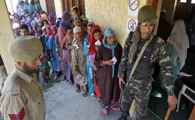 ಲೋಕಸಭಾ ಚುನಾವಣೆಯ ಮತದಾನಕ್ಕೆ ಮುನ್ನ ನಮ್ಮ ಕಾರ್ಯಕರ್ತರ ಬಂಧನ : ಎನ್‌ಸಿ, ಪಿಡಿಪಿ ಆರೋಪ