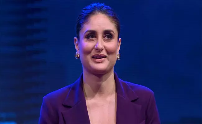 ಗರ್ಭಧಾರಣೆ ಕುರಿತು ಕೃತಿಯಲ್ಲಿ ‘ಬೈಬಲ್’ ಪದದ ಬಳಕೆ: ನಟಿ ಕರೀನಾ ಕಪೂರ್ಗೆ ಮಧ್ಯಪ್ರದೇಶ ಹೈಕೋರ್ಟ್ ನೋಟಿಸ್ ಗರ್ಭಧಾರಣೆ ಕುರಿತು ಕೃತಿಯಲ್ಲಿ ‘ಬೈಬಲ್’ ಪದದ ಬಳಕೆ: ನಟಿ ಕರೀನಾ ಕಪೂರ್ಗೆ ಮಧ್ಯಪ್ರದೇಶ ಹೈಕೋರ್ಟ್ ನೋಟಿಸ್