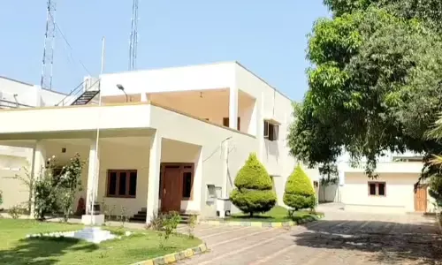 ಹಾಸನ | ಪ್ರಜ್ವಲ್‌  ಸರಕಾರಿ ನಿವಾಸಕ್ಕೆ ಎಫ್‌ಎಸ್‌ಎಲ್‌ ತಂಡ ಭೇಟಿ