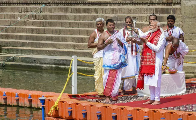 20 ಸಾವಿರ ಕೋಟಿ ರೂ. ಖರ್ಚು ಮಾಡಿದರೂ ಗಂಗಾ ನದಿ ನೀರು ಮಲೀನವಾಗಿದೆ ಯಾಕೆ ? ; ಪ್ರಧಾನಿ ನರೇಂದ್ರ ಮೋದಿಗೆ ಕಾಂಗ್ರೆಸ್ ಪ್ರಶ್ನೆ 20 ಸಾವಿರ ಕೋಟಿ ರೂ. ಖರ್ಚು ಮಾಡಿದರೂ ಗಂಗಾ ನದಿ ನೀರು ಮಲೀನವಾಗಿದೆ ಯಾಕೆ ? ; ಪ್ರಧಾನಿ ನರೇಂದ್ರ ಮೋದಿಗೆ ಕಾಂಗ್ರೆಸ್ ಪ್ರಶ್ನೆ