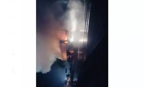 ತರೀಕೆರೆ: ಕೆಎಸ್ಸಾರ್ಟಿಸಿ ಐರಾವತ ಬಸ್ ನಲ್ಲಿ ಏಕಾಏಕಿ ಬೆಂಕಿ: ಪ್ರಯಾಣಿಕರು ಪಾರು