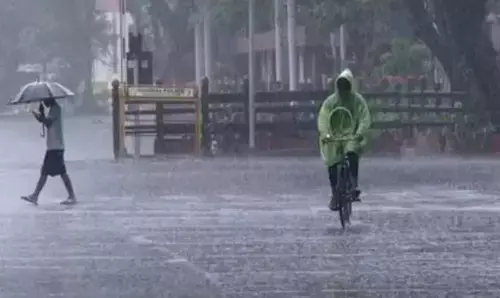 ಹುಬ್ಬಳ್ಳಿಯಲ್ಲಿ ಗುಡುಗು ಸಹಿತ ಭಾರೀ ಮಳೆ