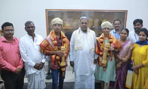 ಎಸೆಸೆಲ್ಸಿ ಪರೀಕ್ಷೆ | ರಾಜ್ಯಕ್ಕೆ ಪ್ರಥಮ, ದ್ವಿತೀಯ ಸ್ಥಾನ ಪಡೆದ ವಿದ್ಯಾರ್ಥಿಗಳನ್ನು ಸನ್ಮಾನಿಸಿದ ಸಿಎಂ ಸಿದ್ದರಾಮಯ್ಯ